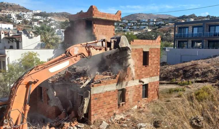 Bodrum’da kaçak yapılara geçit yok!