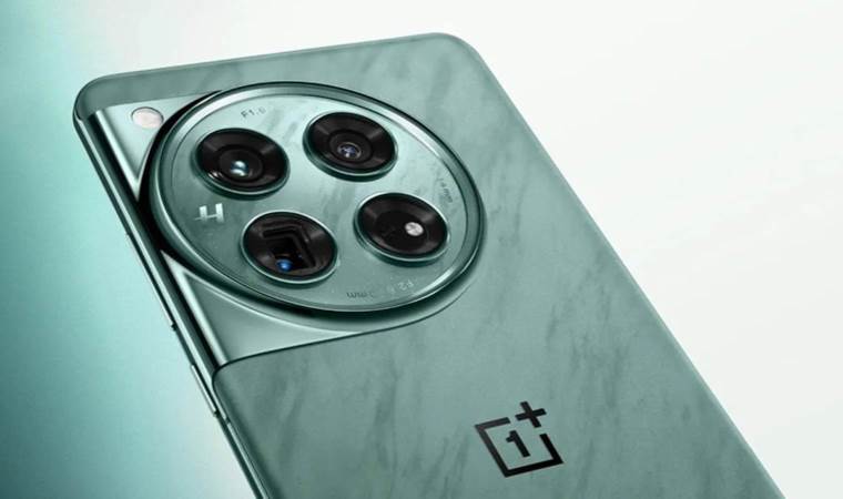 OnePlus yeni telefonu OnePlus 12'yi tanıttı