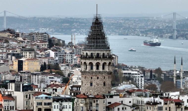 674 yıllık Galata Kulesi alemsiz kaldı