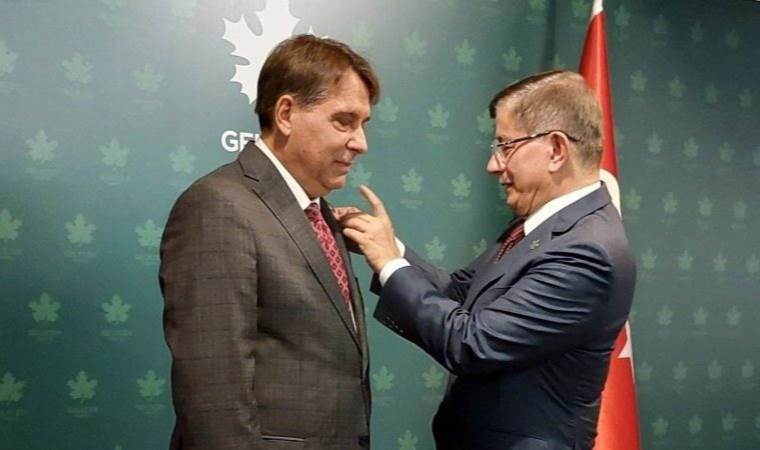 Davutoğlu’nun danışmanı CHP'den aday adayı oldu