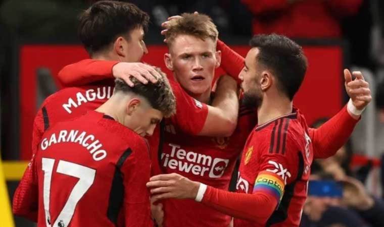 MANU, Chelsea'yi McTominay ile geçti!
