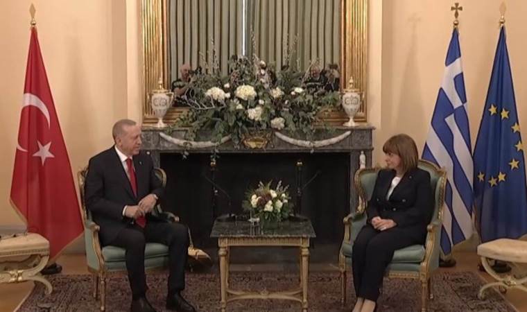 Erdoğan, 6 yıl sonra Atina'da: Mevkidaşı Sakellaropoulou ile bir araya geldi