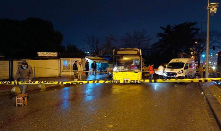 Yer Sultangazi... Arıza yapan otobüs geri geri kaydı: Şoför aracın altında kaldı!