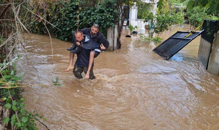 Bodrum’da dere taştı: Mahsur kalanlar var!