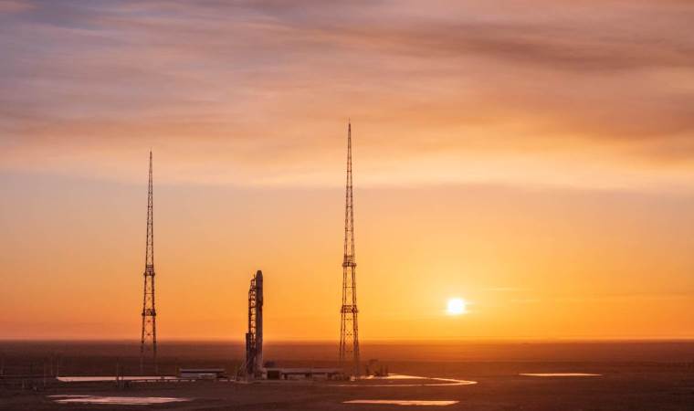 Çin'den uzay hamlesi: 3 uydu fırlattı