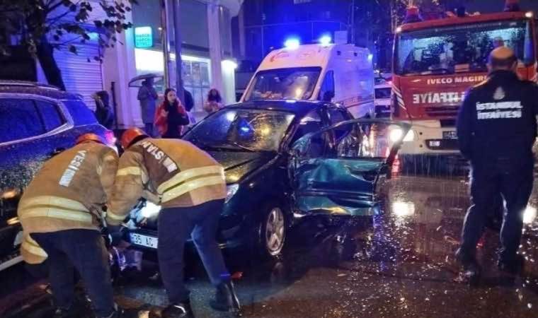 Pendik’te İETT otobüsü araca çarptı: 1 yaralı