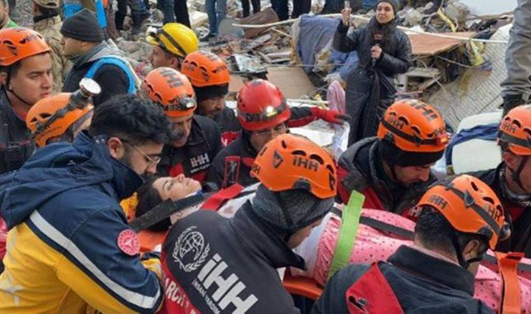 Kim bu her kurtuluşta 'tekbir' getirenler? İlahiyatçı Nazif Ay: Bu başlı başına bir cinayettir