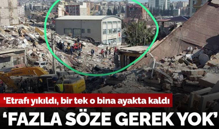 Depremin en çarpıcı karelerinden... Etrafı yıkıldı, bir tek o bina ayakta kaldı