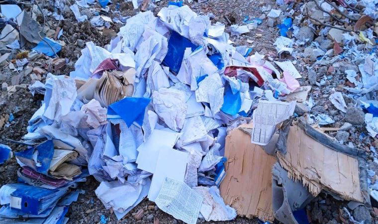 Hatay’daki Çevre, Şehircilik ve İklim Değişikliği Bakanlığı İl Müdürlüğü binasının enkazı toplanmadı: ‘Evrakların korunması lazım’