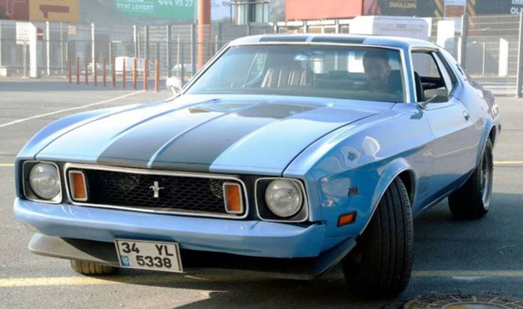 Galatasaray taraftarı Emre Karakaya'dan Ford Mustang bağışı