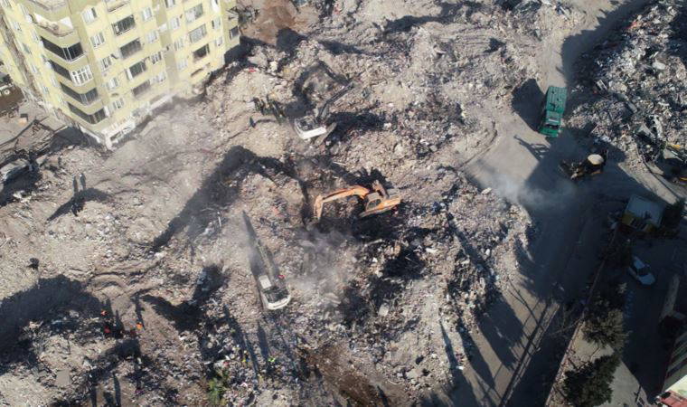 Kahramanmaraş'ta enkaz kaldırma çalışmalarına başlandı