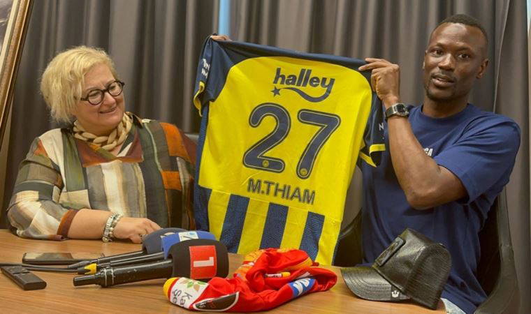 Senegalli futbolcu Mame Thiam'dan depremzedelere destek