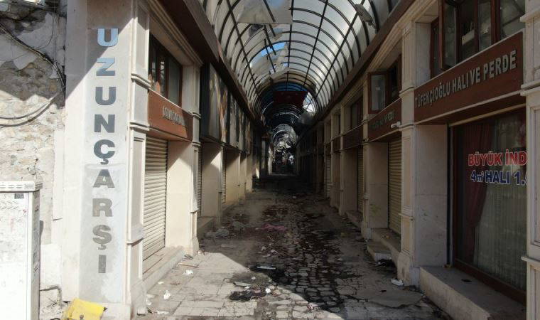 Hatay'daki tarihi Uzun Çarşı, deprem sonrası büyük hasar gördüğü tespit edildi
