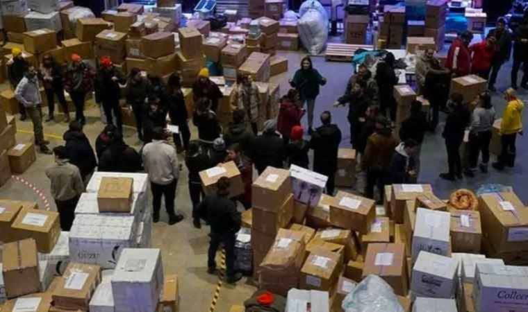 Tiyatro perdeleri dayanışma için açılıyor!