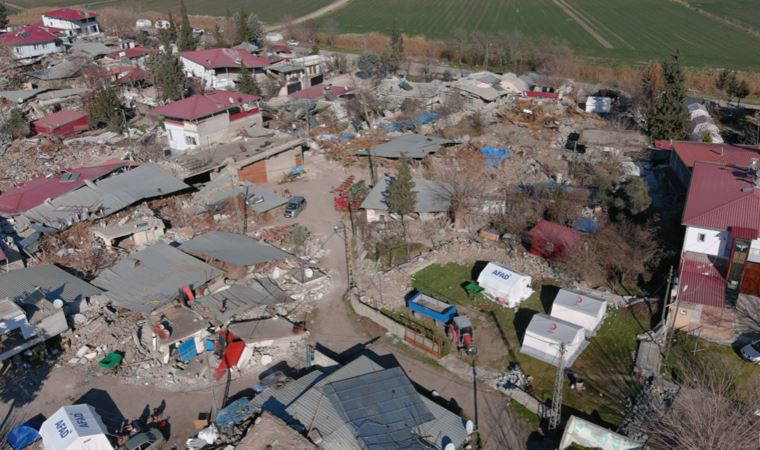 Fay hattı üzerindeydi... 55 haneli Kuyumcular Köyü'nde depremden sonra 3 ev kaldı