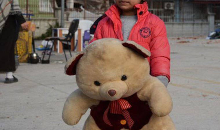 Uzmanından 'Depremzede çocuklara oyuncak seçimi' tavsiyesi