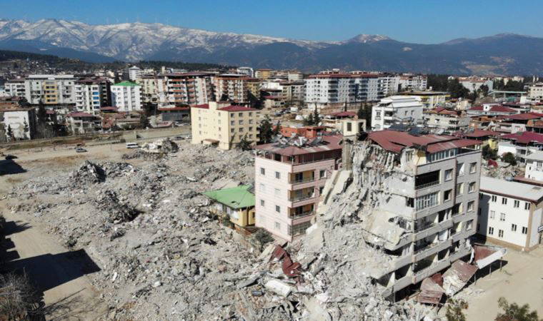 30 yıllık 14 bina 835 kişiye mezar oldu