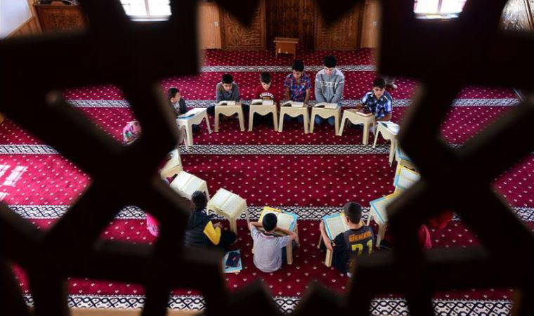 İktidar yatılı kursları açıyor...