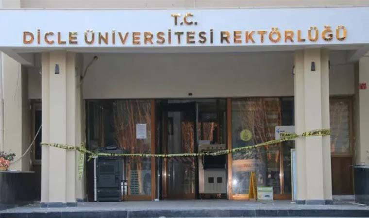Depremde hasar oluşan Dicle Üniversitesi rektörlük binası boşaltıldı