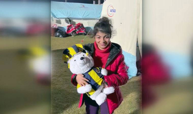 Fenerbahçe'den gönderilen hediyeler çocukların yüzünü güldürdü