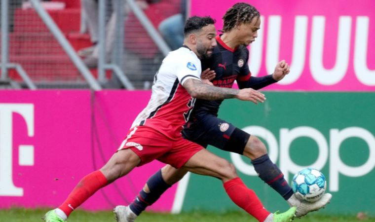 Hollanda Ligi'nde PSV Eindhoven deplasmanda kayıp