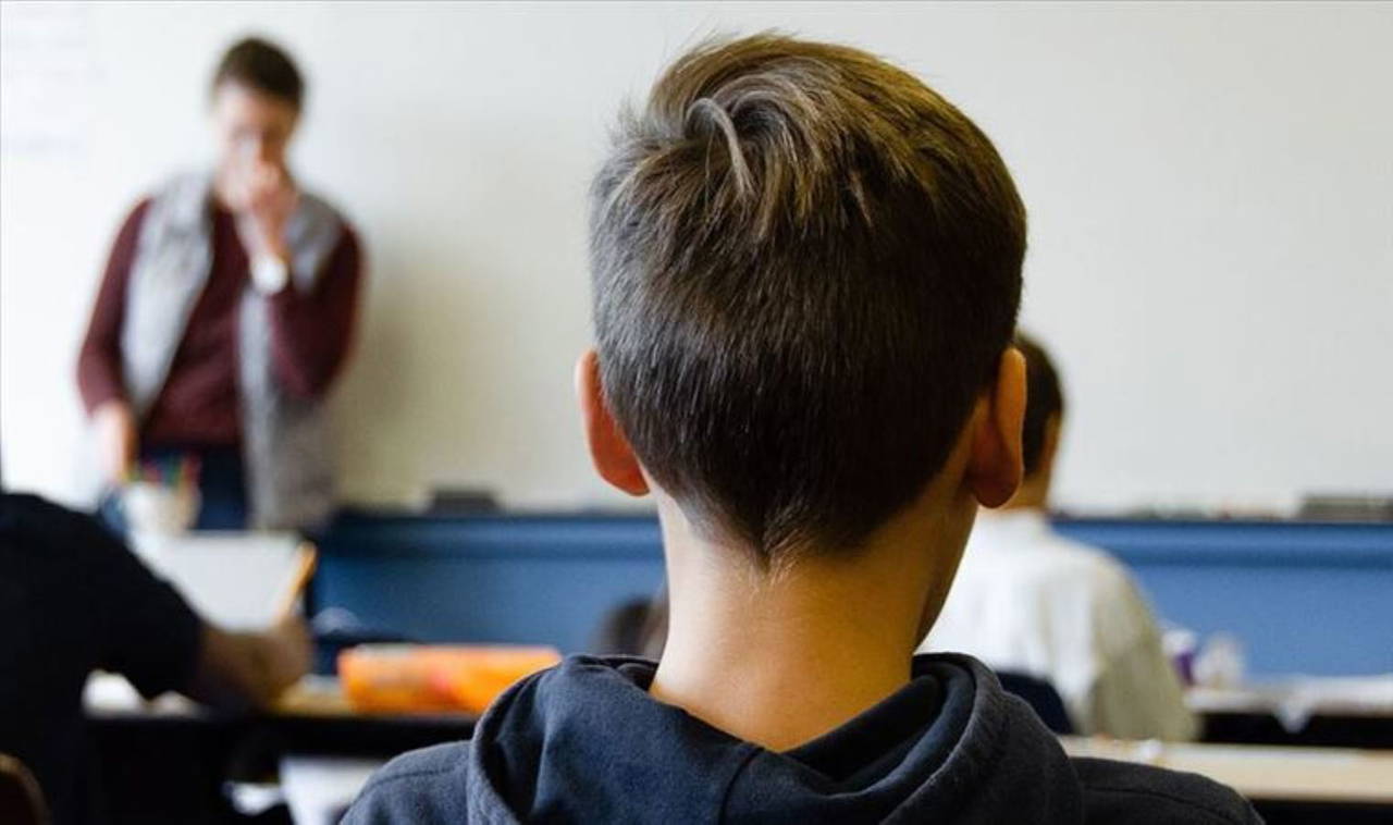 Deprem bölgelerinde okulların açılışı ertelendi mi? Deprem bölgelerinde okullar ne zaman açılacak?