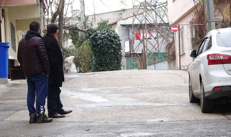 Bursa'da bir garip sokak: Giren geri çıkıyor