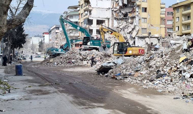 Depremin merkez üssü Kahramanmaraş'ta yıkımın boyutu görüntülendi