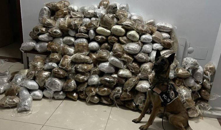 Ev eşyası taşınan kamyonda 190 kilo esrar ele geçirildi