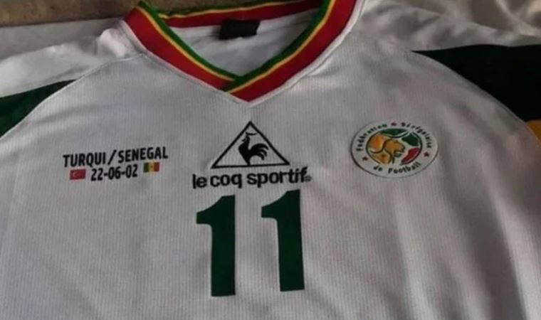 Senegalli eski milli futbolculardan depremzedeler için bağış!