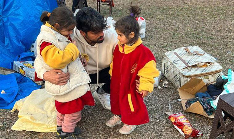 Eski futbolcu Gökhan Zan Hatay'dan aktardı: Bir tane çadır yok, neden unutulmuş bu halk?