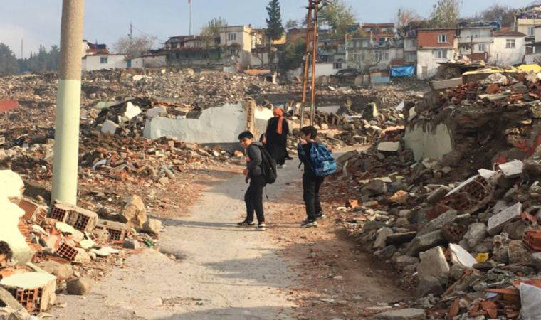 Manisa'da kentsel dönüşüm 'enkaza' dönüştü