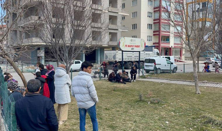 Son dakika... Niğde'de 5.3 büyüklüğünde deprem! Adana, Konya, Mersin, Aksaray ve çevre illerden de hissedildi...
