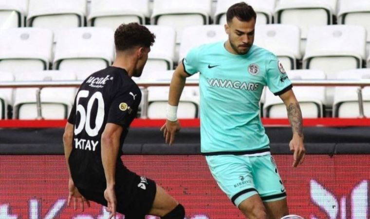 Antalyasporlu futbolcu Cemali Sertel depremi anlattı: 'Çok kötüydü, ailemden haber alamadım'