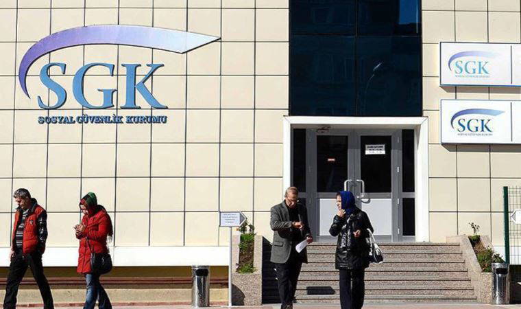 SGK emekçisinden eylem