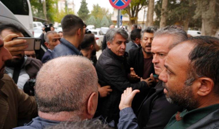'IŞİD'lileri de geçirdiler' iddiası! Ümit Özdağ'ı protesto eden grup insan kaçakçılığından tutuklanmış