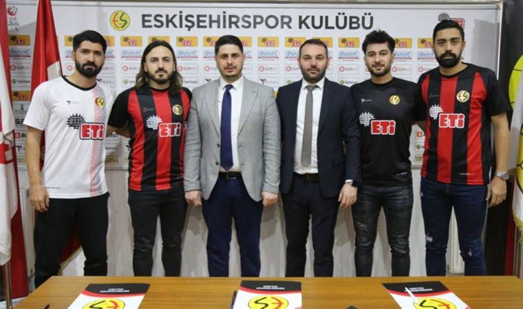 Eskişehirspor'dan 48 saatte 12 transfer