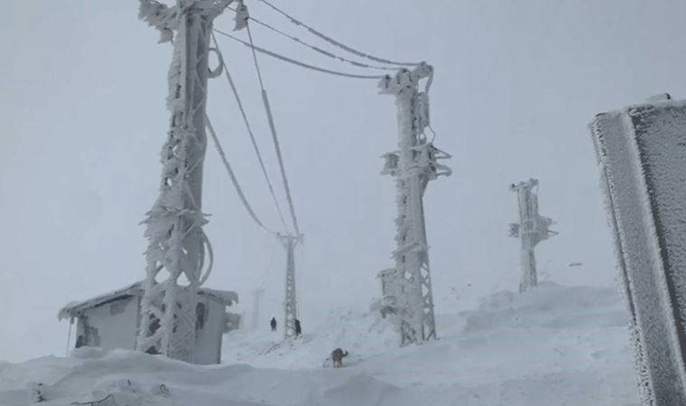 Burası Sibirya değil, Türkiye: Elektrik direkleri bile buz tuttu!