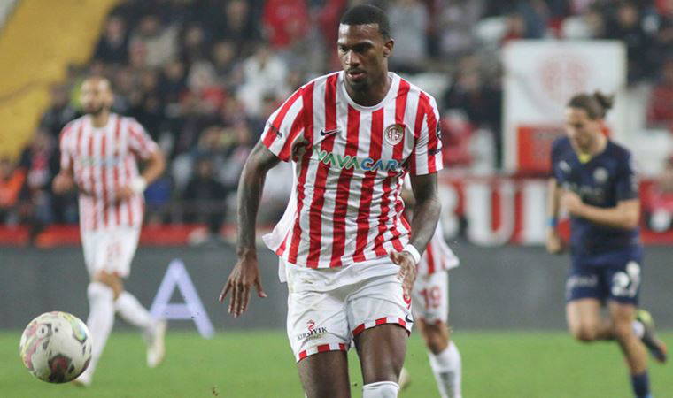 Antalyaspor Başkanı Aziz Çetin canlı yayında transfer teklifini açıkladı! Haji Wright, Güray Vural...