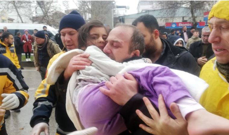 Kahramanmaraş depreminde 7 saat sonra gelen mucize: 5 yaşındaki çocuk kurtarıldı