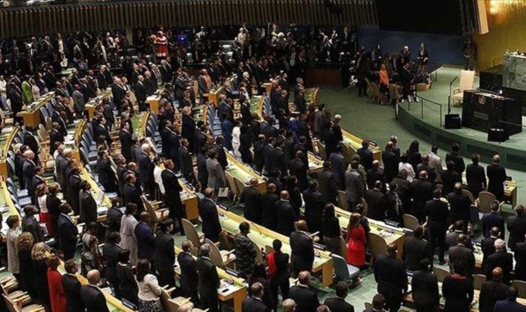 BM’de Türkiye ve Suriye’de depremlerde hayatını kaybedenler için saygı duruşu