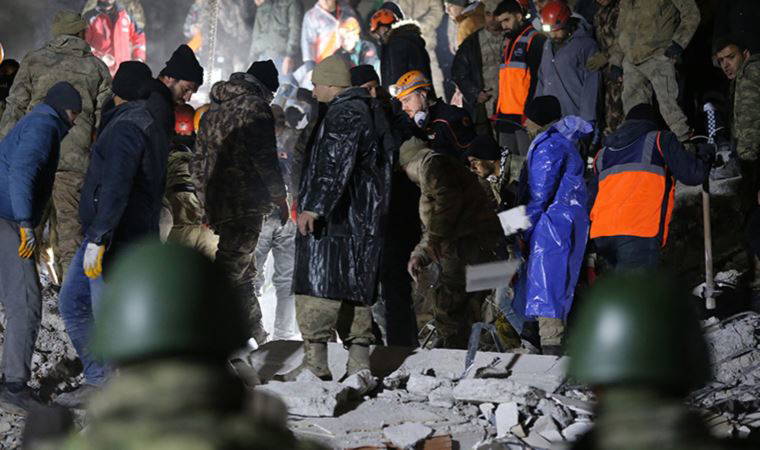 Kahramanmaraş merkezli 7.7 ve 7.6 büyüklüğündeki depremler... Prof. Dr. Ahmet Ercan: '3-4 yılda dinginliğe anca erişecek'