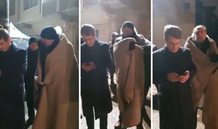 AKP'li Nurettin Canikli, depremzedenin yardım feryadına 'telefona bakarak' yanıt verdi