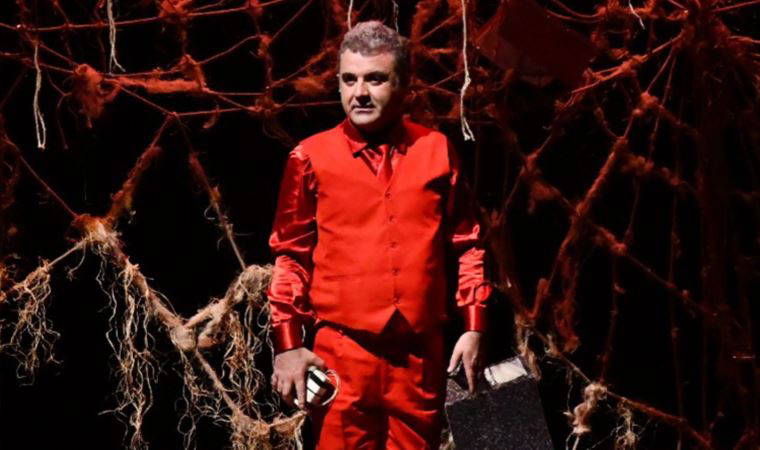 Oyuncu Mahir İpek’in yeğenleri enkazdan çıkarıldı