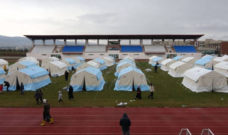 Kahramanmaraş merkezli büyük deprem... Adıyaman’da deprem çadırları kurulmaya başlandı