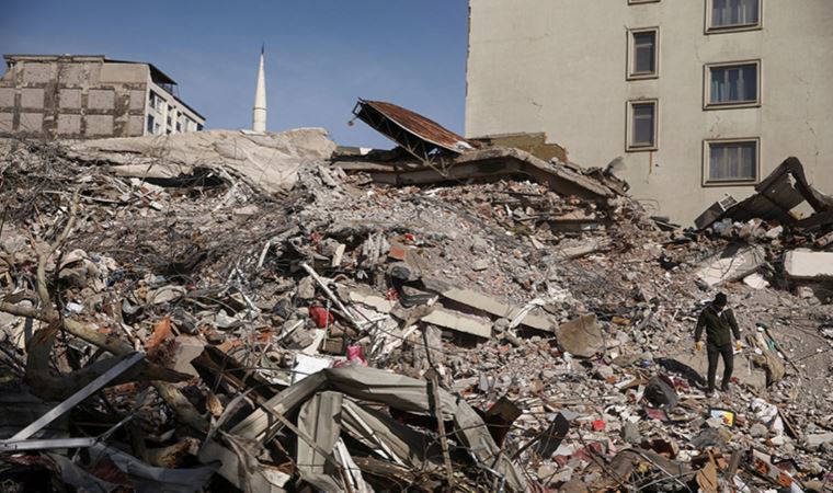 Son Dakika: Canlı yayında Pazarcık'ta deprem