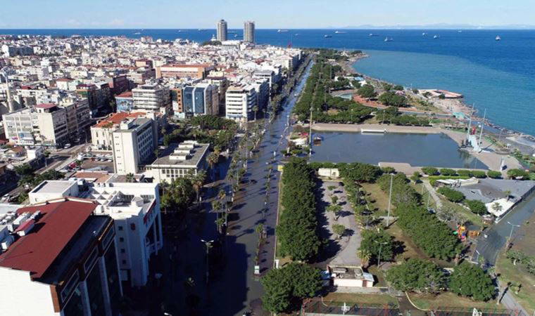 Deniz seviyesinin yükseldiği İskenderun'da binalar boşaltıldı (08 Şubat 2023)