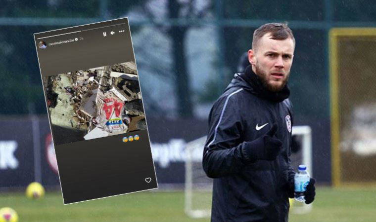 Enkazın altından forması çıktı...