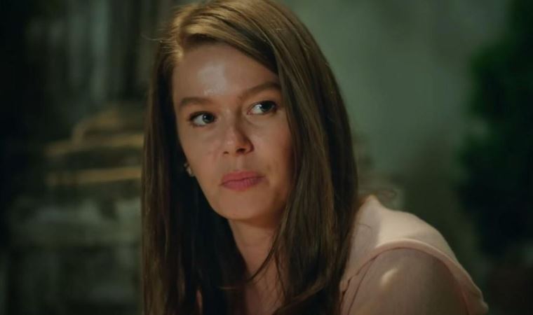 Kanal D kararını verdi.. Camdaki Kız dizisini ekranda göremeyeceksiniz