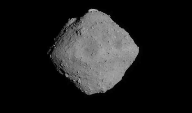 Asteroit Ryugu’da Güneş’ten daha yaşlı moleküller keşfedildi